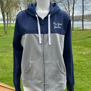NWT Fanatics NY Yankees sweatshirt 2XL